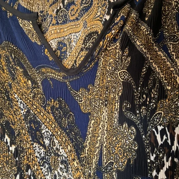 Cupio women’s lightweight top, S, 3/4 length sleeves. - Picture 3 of 5